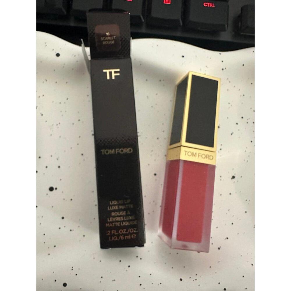 Tom Ford LIQUID LIP LUXE MATTE 16 Scarlet Rouge